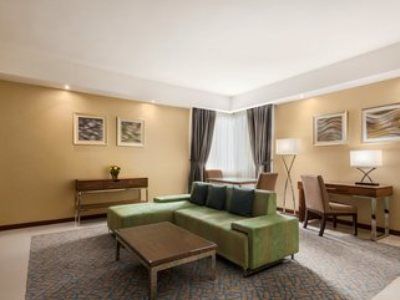 Готель Howard Johnson By Wyndham Downtown