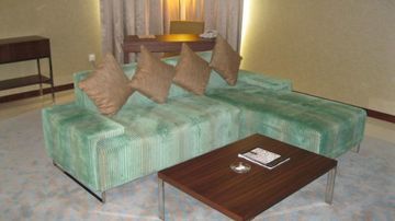 Howard Johnson By Wyndham Downtown Abu Dhabi