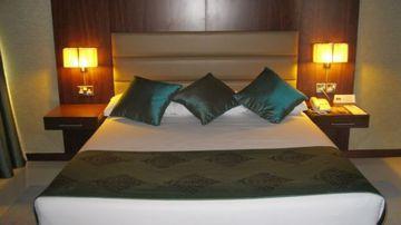 Howard Johnson By Wyndham Downtown